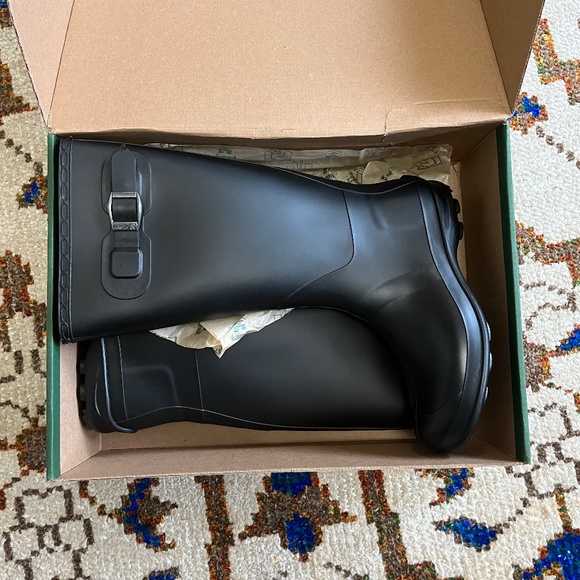 Kamik Rain Boots - Picture 1 of 3